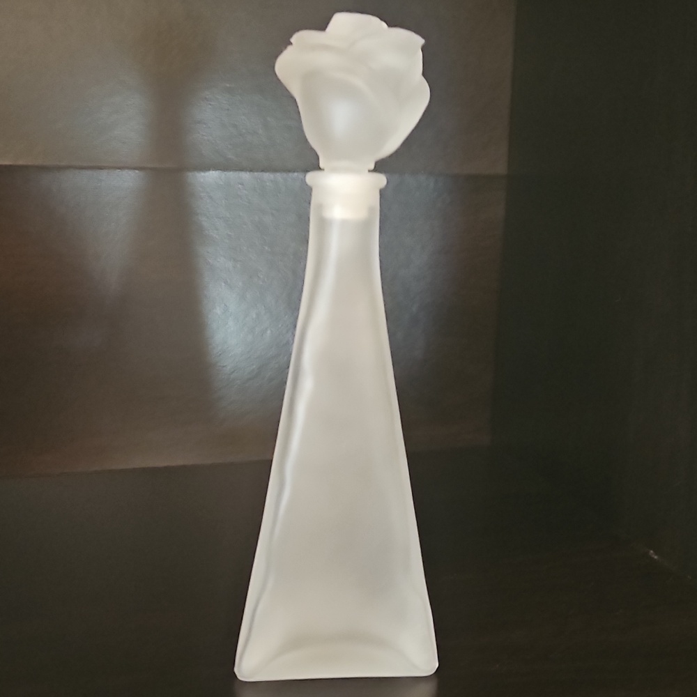 Art Glass Perfume Bottle w/ Stopper 🌼 🌸